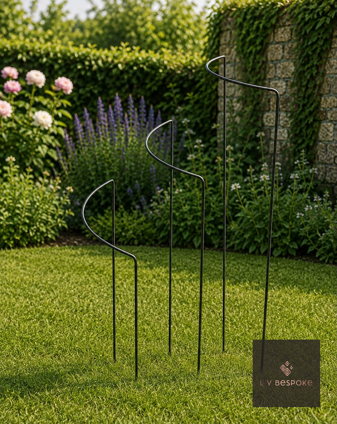 Raw steel curved plant support, 400mm wide