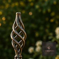 Steel Garden Obelisk, Flute finial
