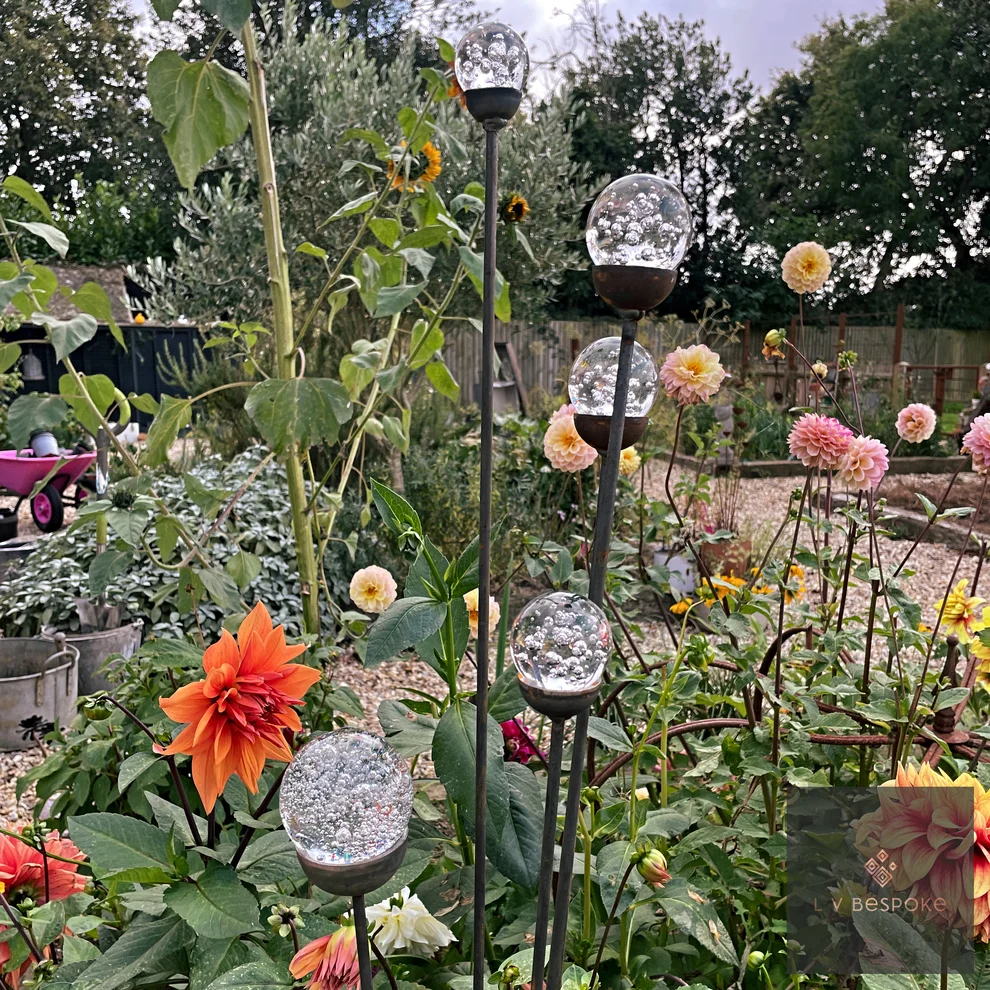 Glass orb garden stake, Bubble finish
