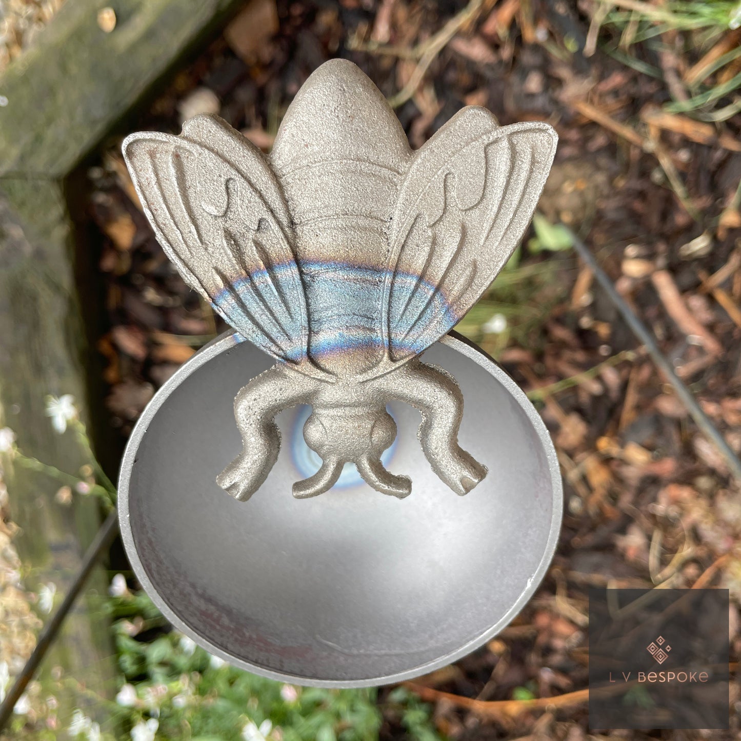 Decorative Bee Drinker / Cuppy for water or seed.