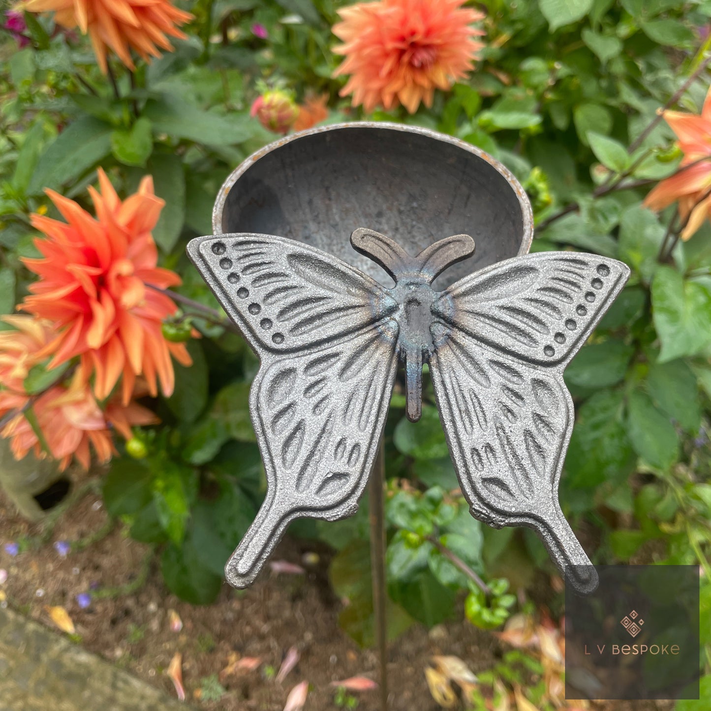 Decorative Bee Drinker / Cuppy for water or seed.