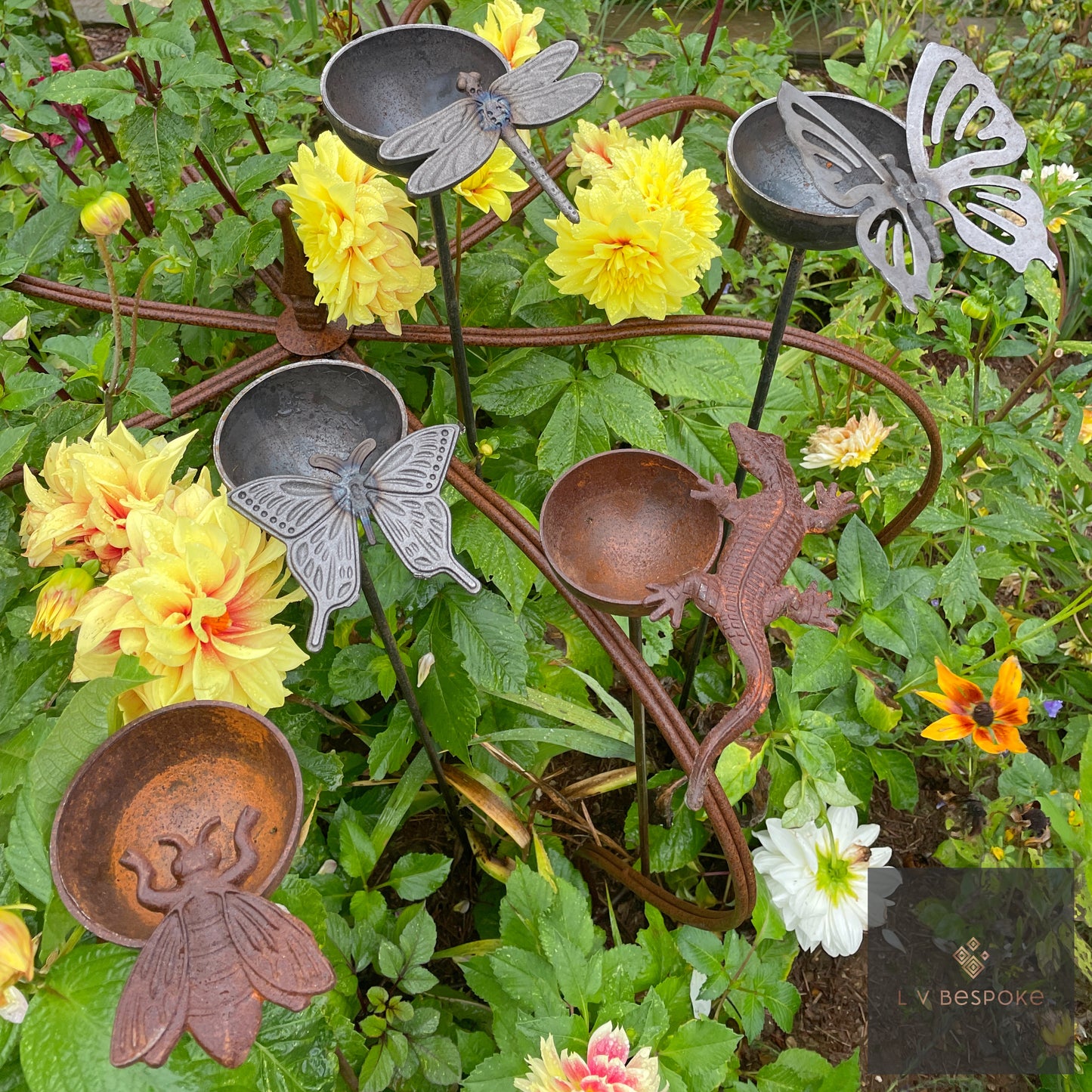 Decorative Bee Drinker / Cuppy for water or seed.