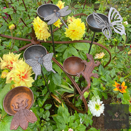 Decorative Bee Drinker / Cuppy for water or seed.